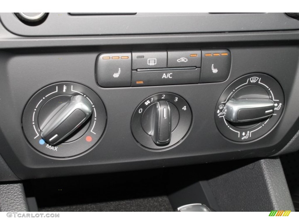 2015 Volkswagen Jetta SE Sedan Controls Photo #98885594