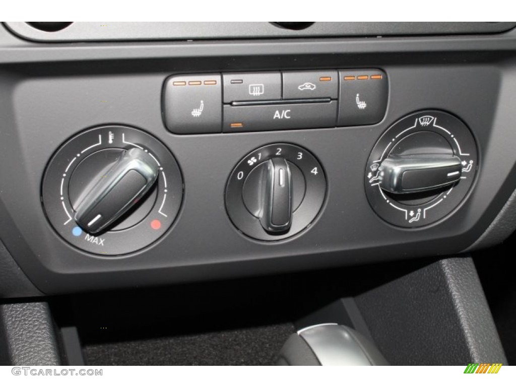 2015 Volkswagen Jetta SE Sedan Controls Photo #98886029