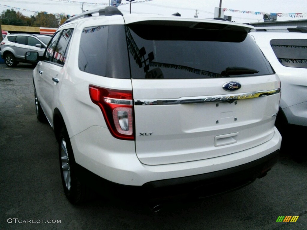 2011 Explorer XLT 4WD - White Platinum Tri-Coat / Medium Light Stone photo #4