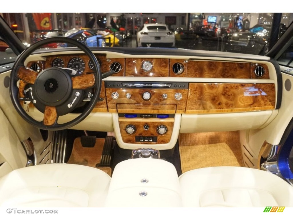 2013 Rolls-Royce Phantom Drophead Coupe Dashboard Photos