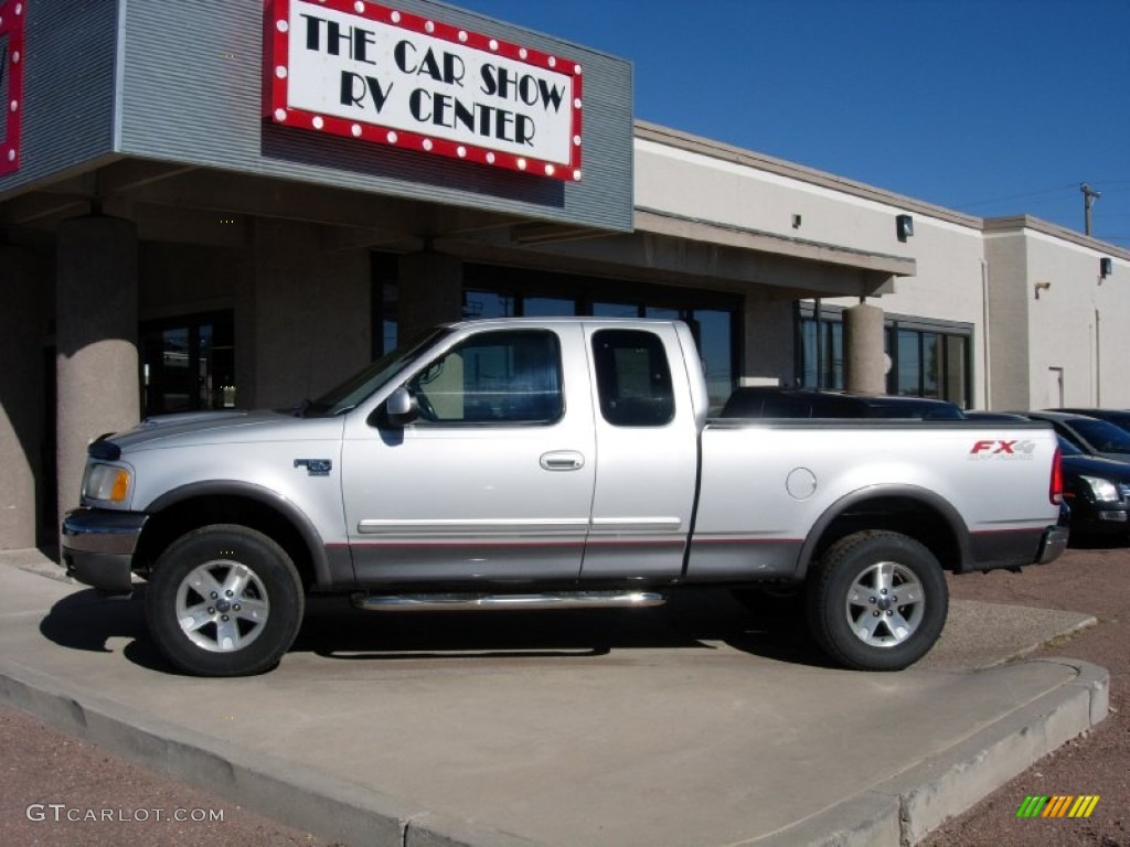 2002 F150 XLT SuperCab 4x4 - Silver Metallic / Dark Graphite photo #2