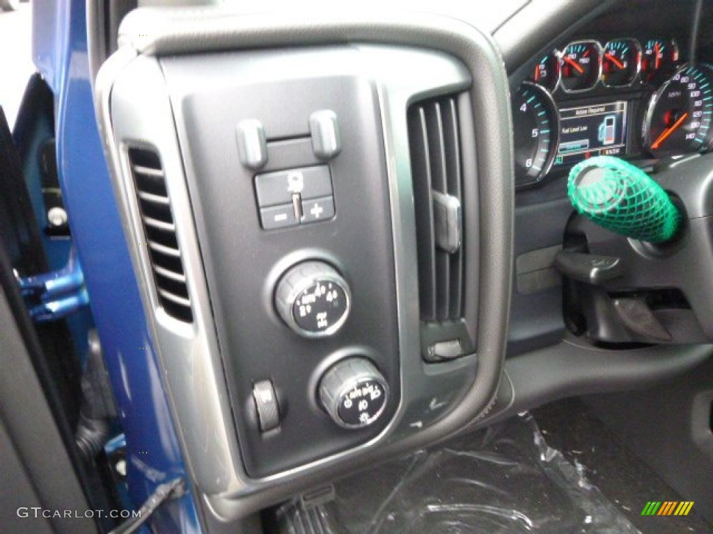 2015 Chevrolet Silverado 1500 LTZ Double Cab 4x4 Controls Photo #98905627