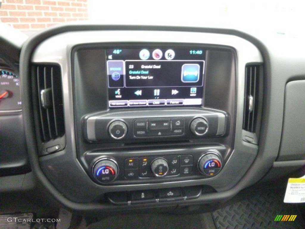 2015 Chevrolet Silverado 3500HD LT Crew Cab 4x4 Controls Photos