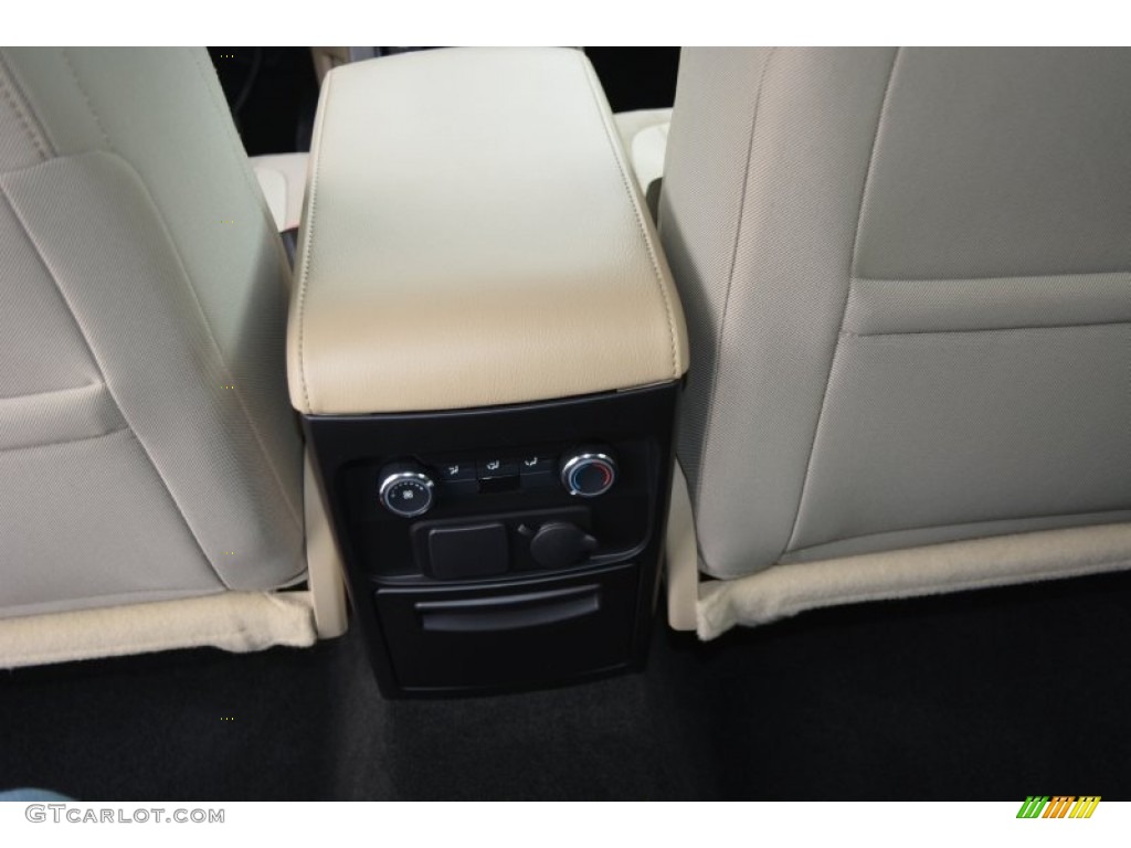 2013 Flex SE - Deep Impact Blue Metallic / Dune photo #12