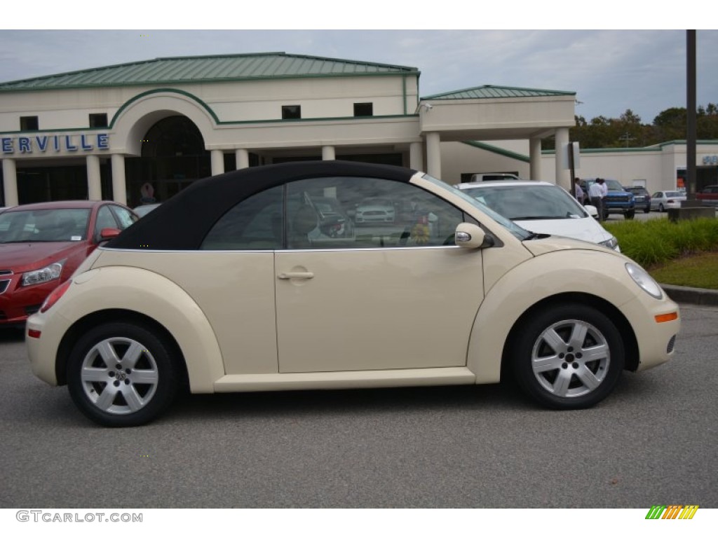 2007 New Beetle 2.5 Convertible - Harvest Moon Beige / Cream photo #2