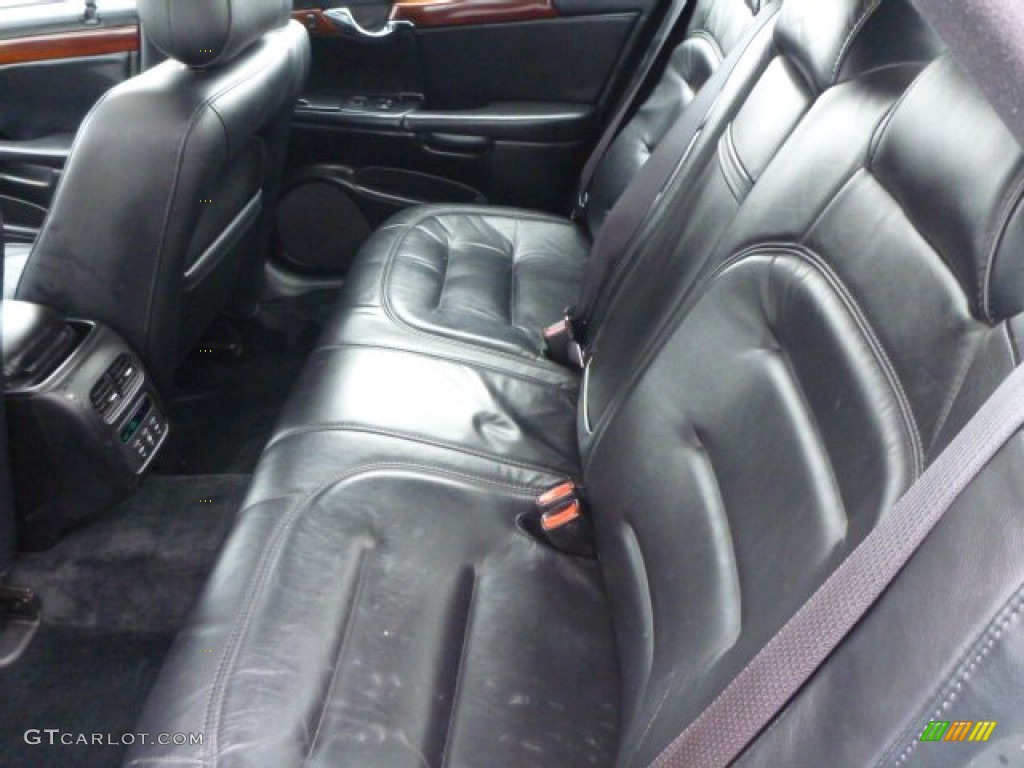2003 DeVille Sedan - Sterling Silver / Midnight Blue photo #14