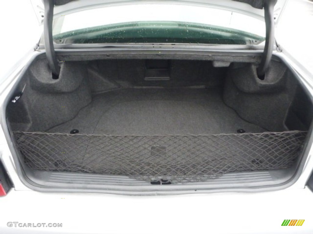 2003 Cadillac DeVille Sedan Trunk Photos