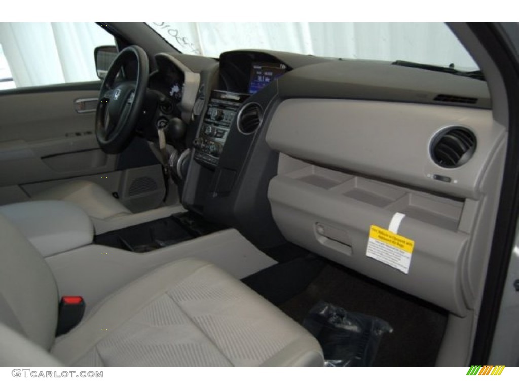 2015 Pilot LX - Alabaster Silver Metallic / Gray photo #24