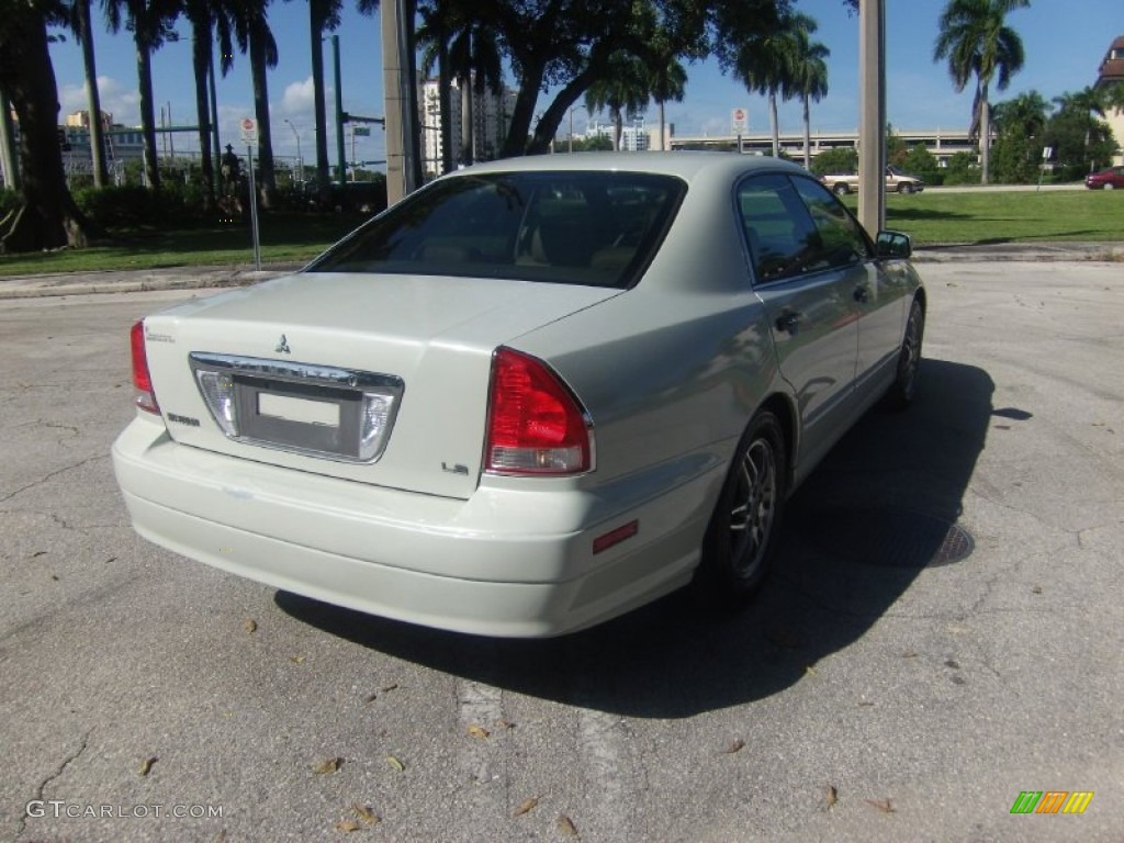 2002 Diamante LS - Platinum White Pearl / Brown/Tan photo #4