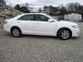 Super White - Camry SE Photo No. 26