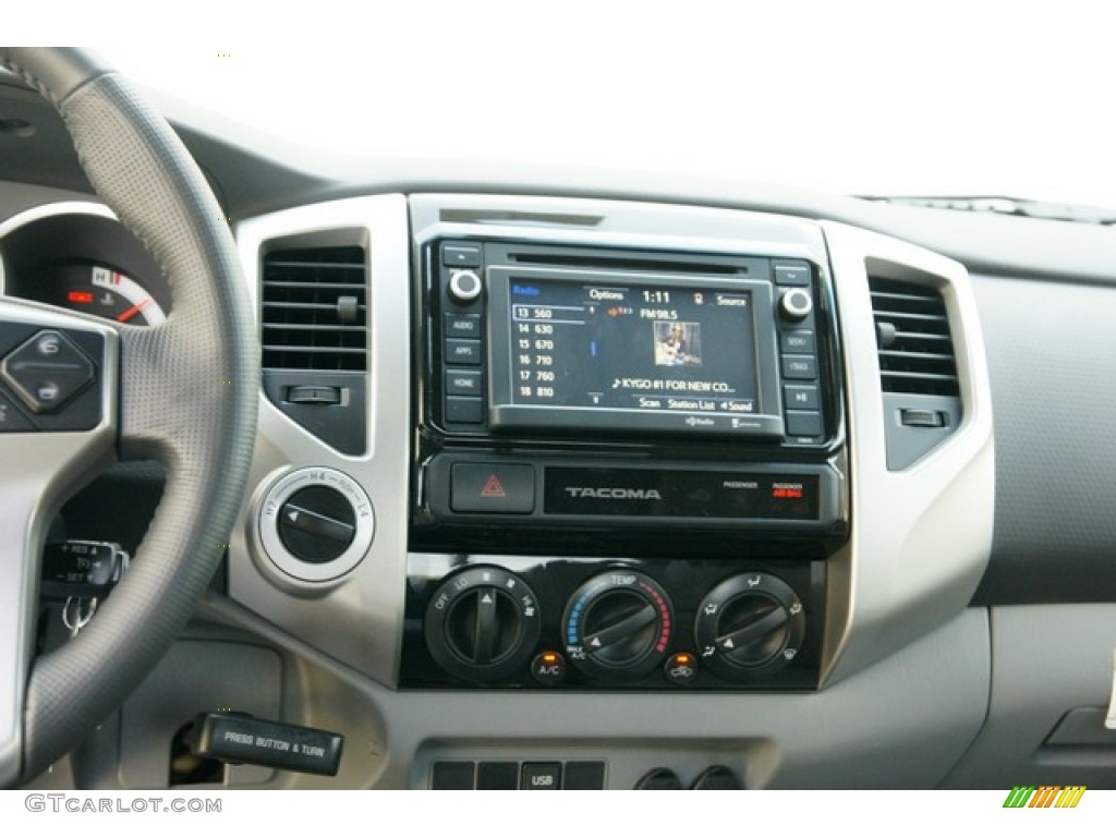 2015 Toyota Tacoma V6 Access Cab 4x4 Controls Photo #98937988