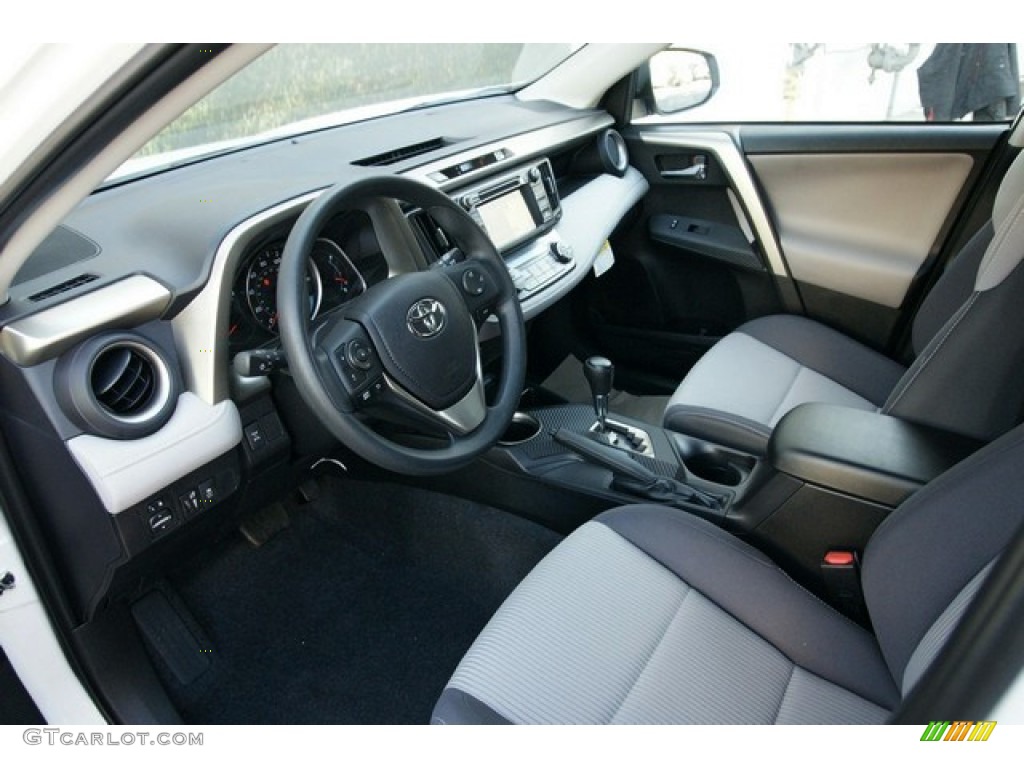 Ash Interior 2015 Toyota RAV4 XLE AWD Photo #98938222