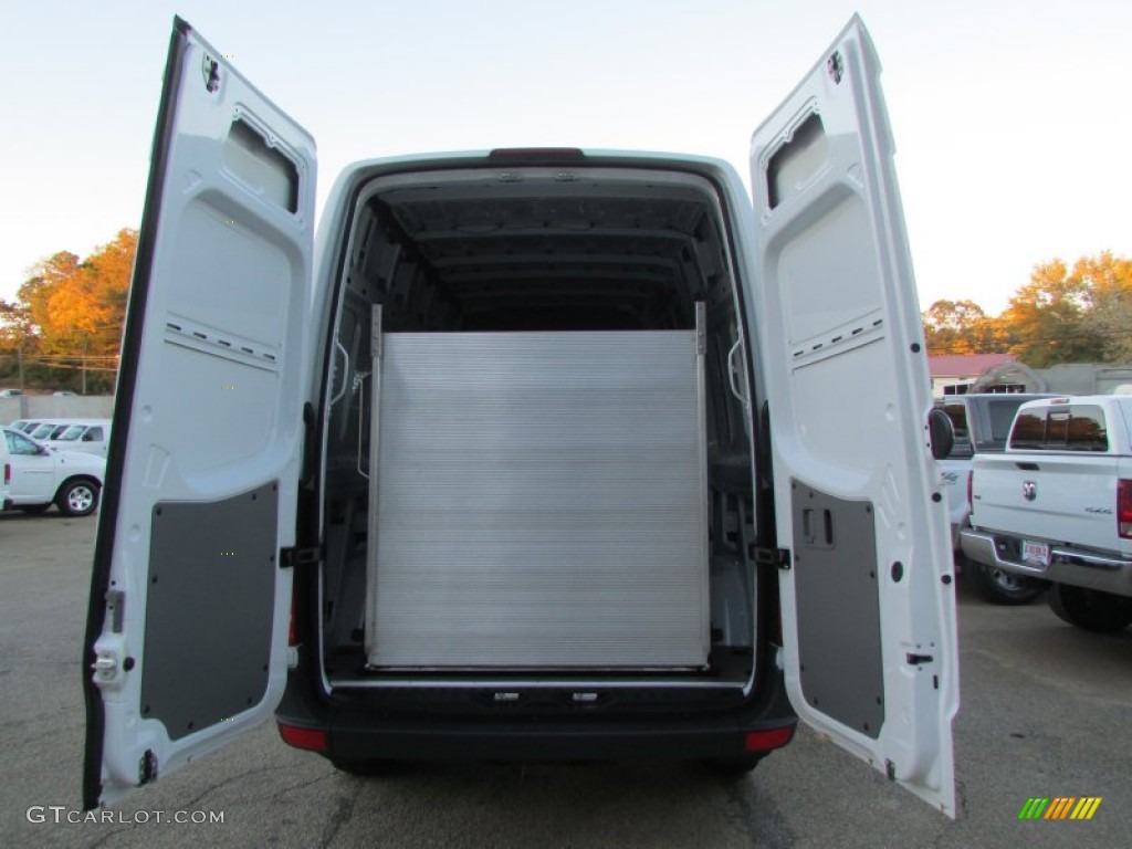 2013 Sprinter 2500 Cargo Van - Arctic White / Lima Black Fabric photo #10