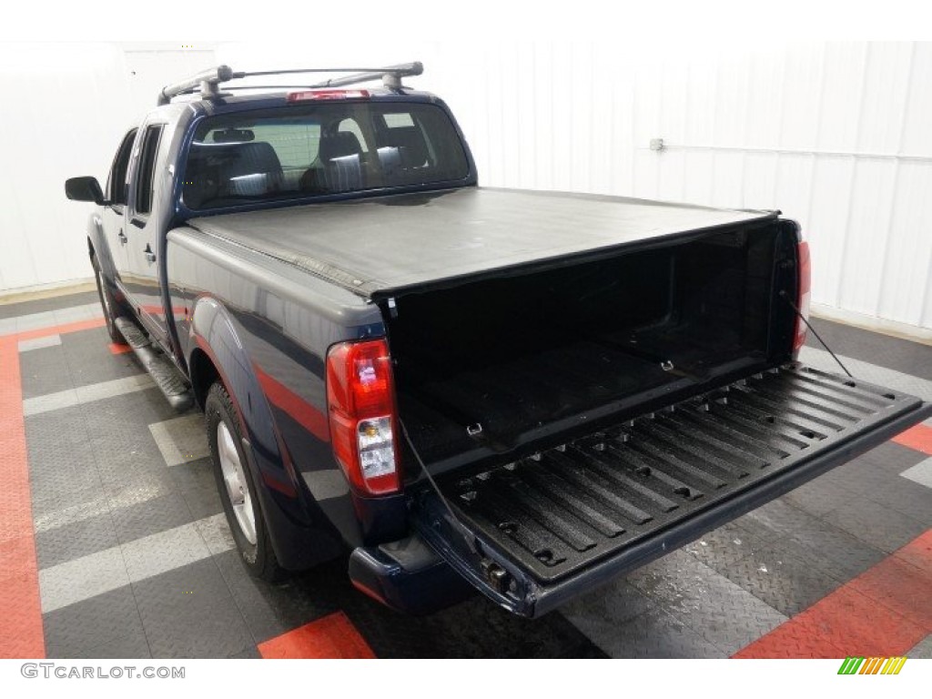 2007 Frontier LE Crew Cab 4x4 - Majestic Blue / Steel photo #19