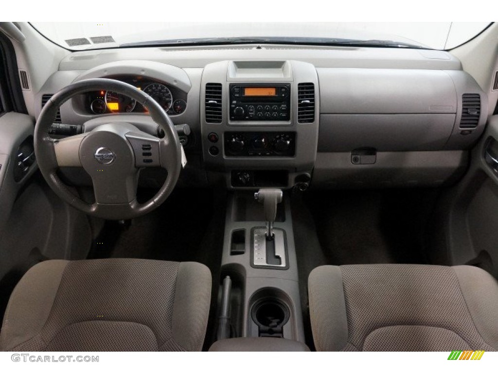 2007 Frontier LE Crew Cab 4x4 - Majestic Blue / Steel photo #22