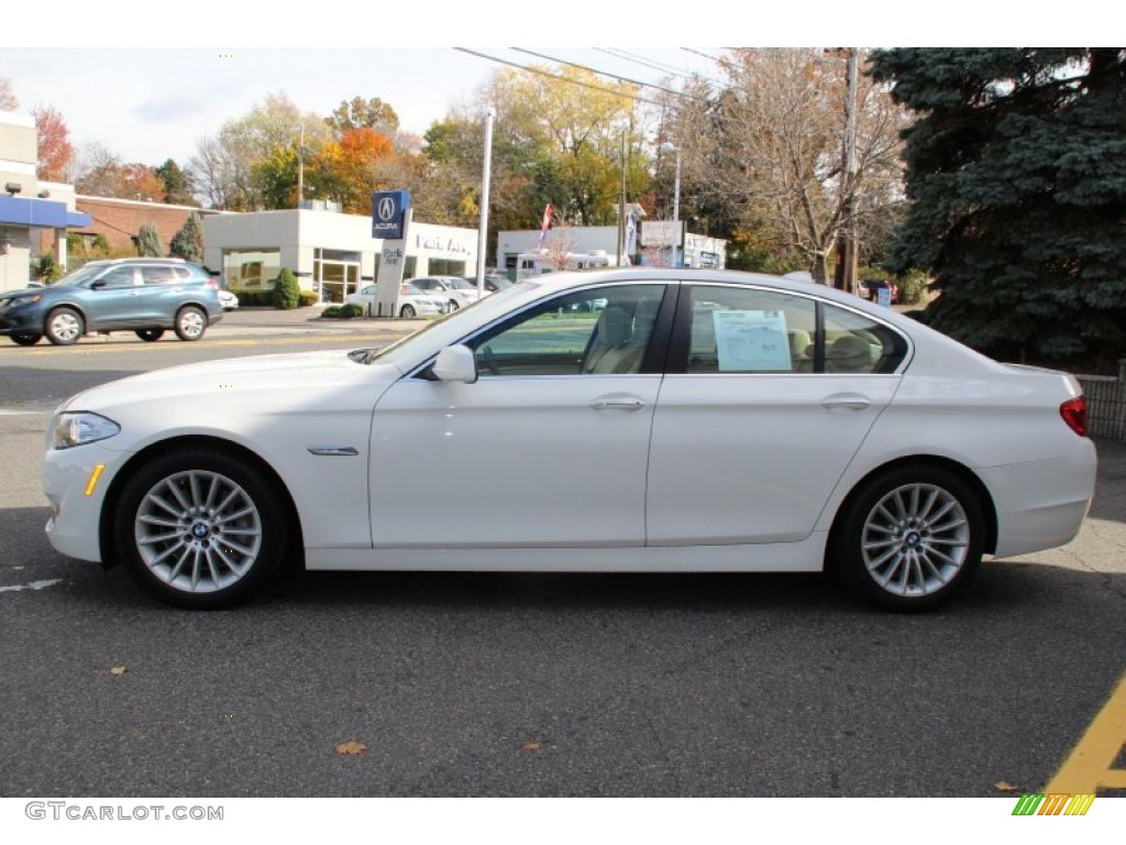 2013 5 Series 535i xDrive Sedan - Alpine White / Venetian Beige photo #5