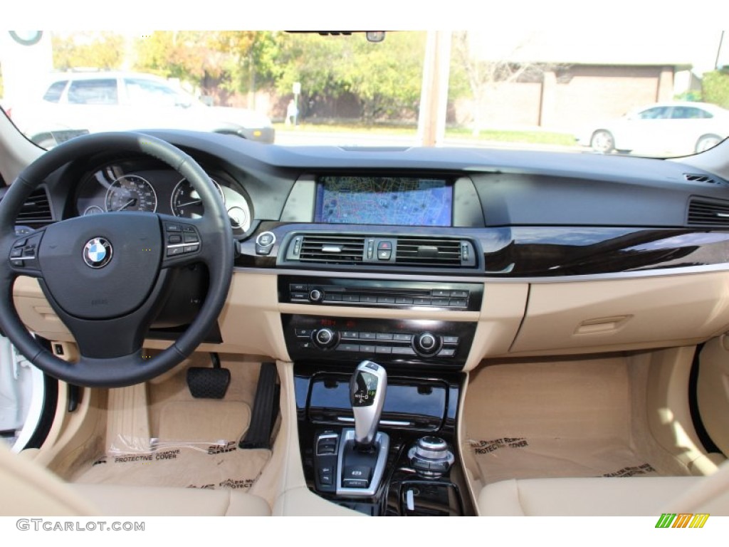 2013 5 Series 535i xDrive Sedan - Alpine White / Venetian Beige photo #15