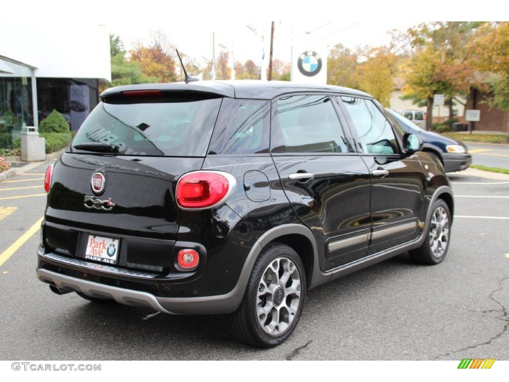 2014 500L Trekking - Nero (Black) / Black/Marrone (Black/Brown) photo #3
