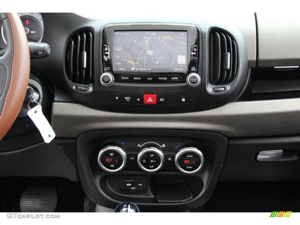 2014 500L Trekking - Nero (Black) / Black/Marrone (Black/Brown) photo #17