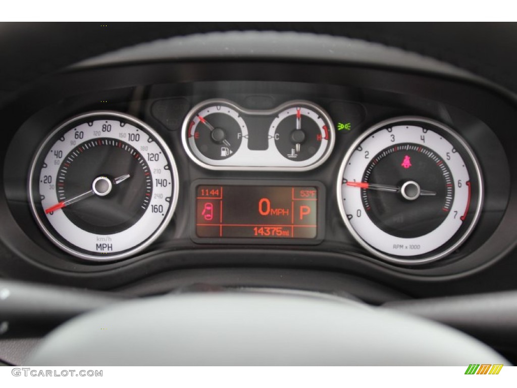 2014 Fiat 500L Trekking Gauges Photo #98951800