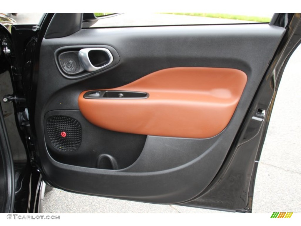 2014 500L Trekking - Nero (Black) / Black/Marrone (Black/Brown) photo #27