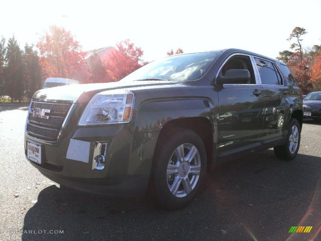 2015 Terrain SLE - Cypress Green Metallic / Jet Black photo #1