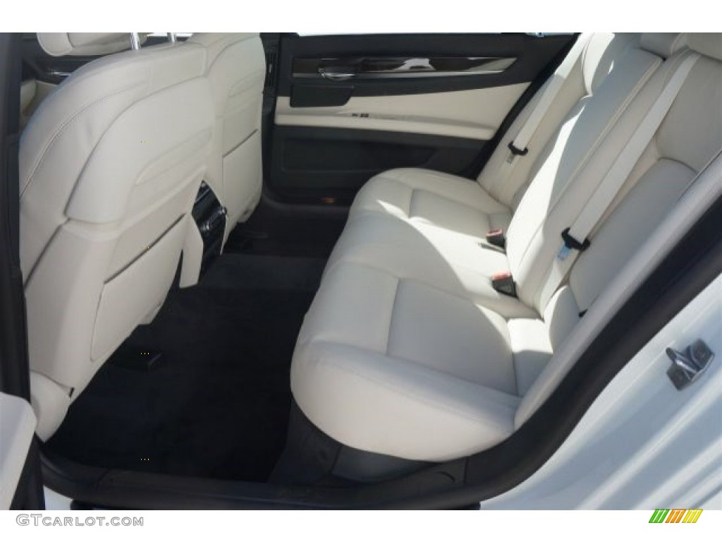 Ivory White/Black Interior 2015 BMW 7 Series 740Li Sedan Photo #98983941