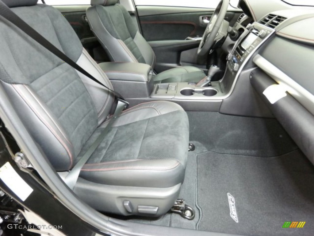 2015 Toyota Camry XSE Front Seat Photo #98987447