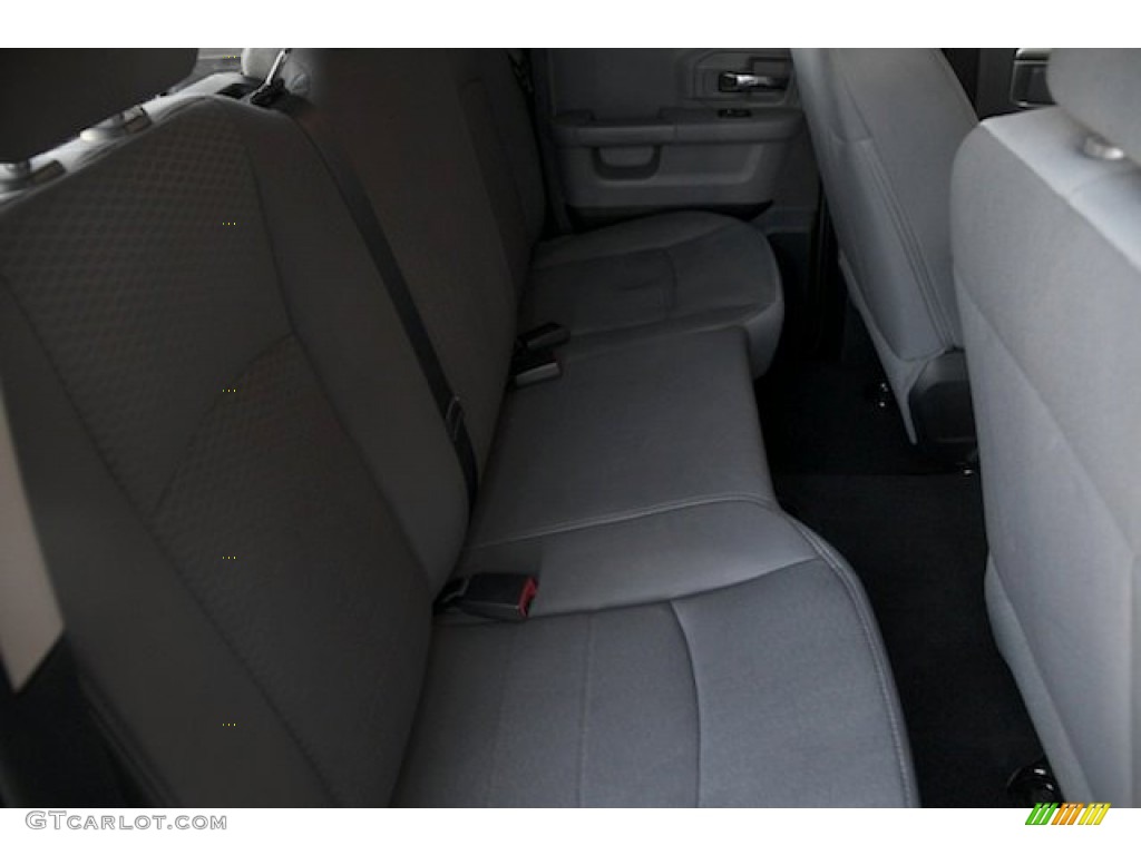2014 1500 SLT Quad Cab - Bright White / Black/Diesel Gray photo #18