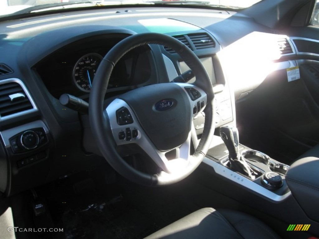 2015 Explorer XLT 4WD - Oxford White / Charcoal Black photo #3