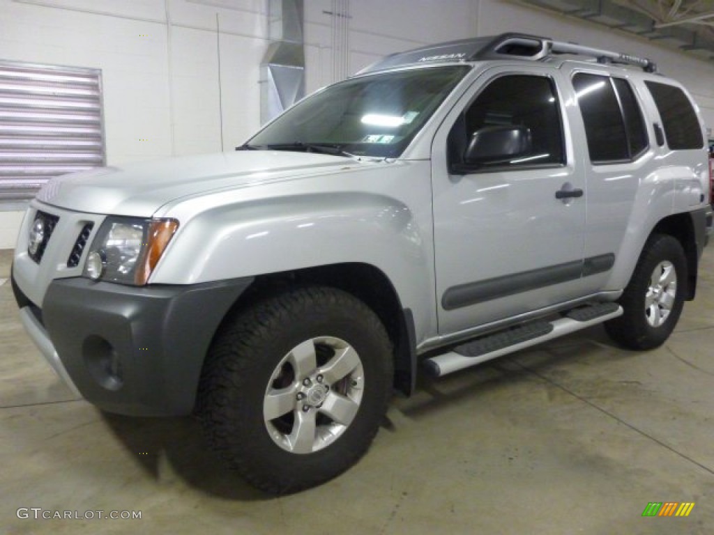 2011 Xterra S 4x4 - Silver Lightning / Pro 4X Gray/Steel photo #1