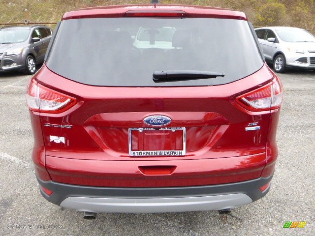 2015 Escape SE 4WD - Ruby Red Metallic / Charcoal Black photo #4