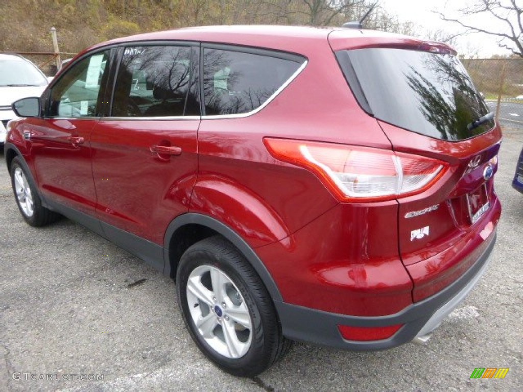 2015 Escape SE 4WD - Ruby Red Metallic / Charcoal Black photo #5