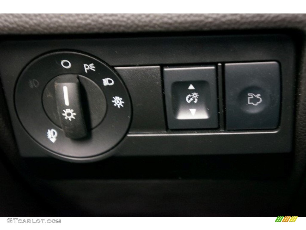 2012 Ford Fusion SEL V6 AWD Controls Photo #99003124