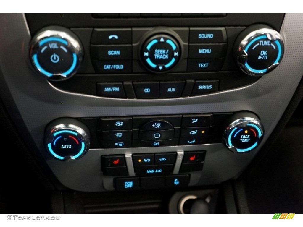 2012 Ford Fusion SEL V6 AWD Controls Photo #99003220