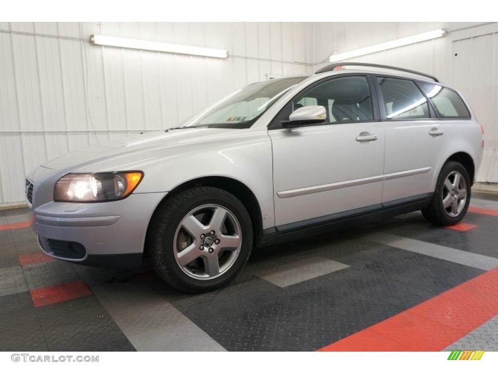 2006 V50 T5 AWD - Silver Metallic / Off Black photo #2
