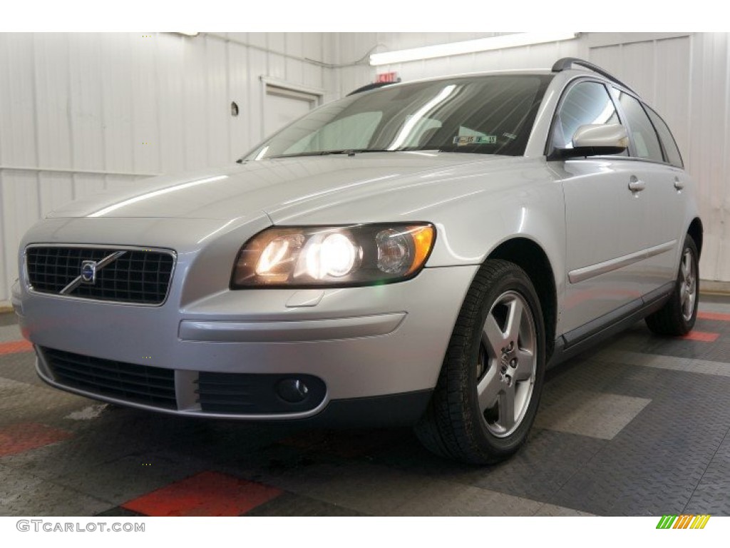 2006 V50 T5 AWD - Silver Metallic / Off Black photo #3