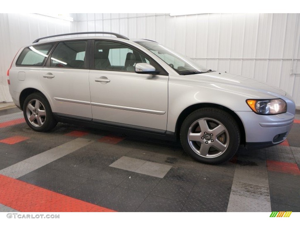 2006 V50 T5 AWD - Silver Metallic / Off Black photo #6