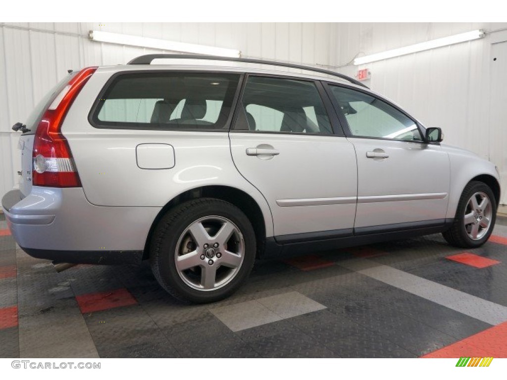 2006 V50 T5 AWD - Silver Metallic / Off Black photo #7