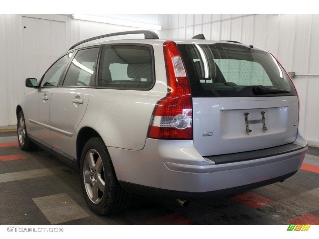 2006 V50 T5 AWD - Silver Metallic / Off Black photo #10