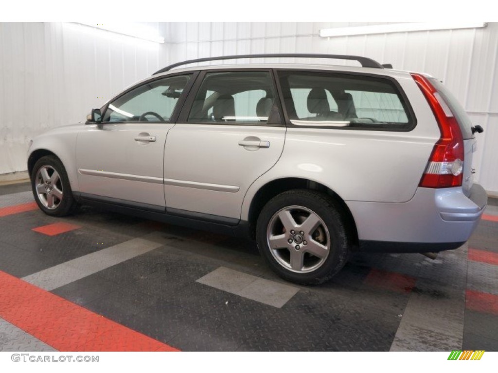 2006 V50 T5 AWD - Silver Metallic / Off Black photo #11