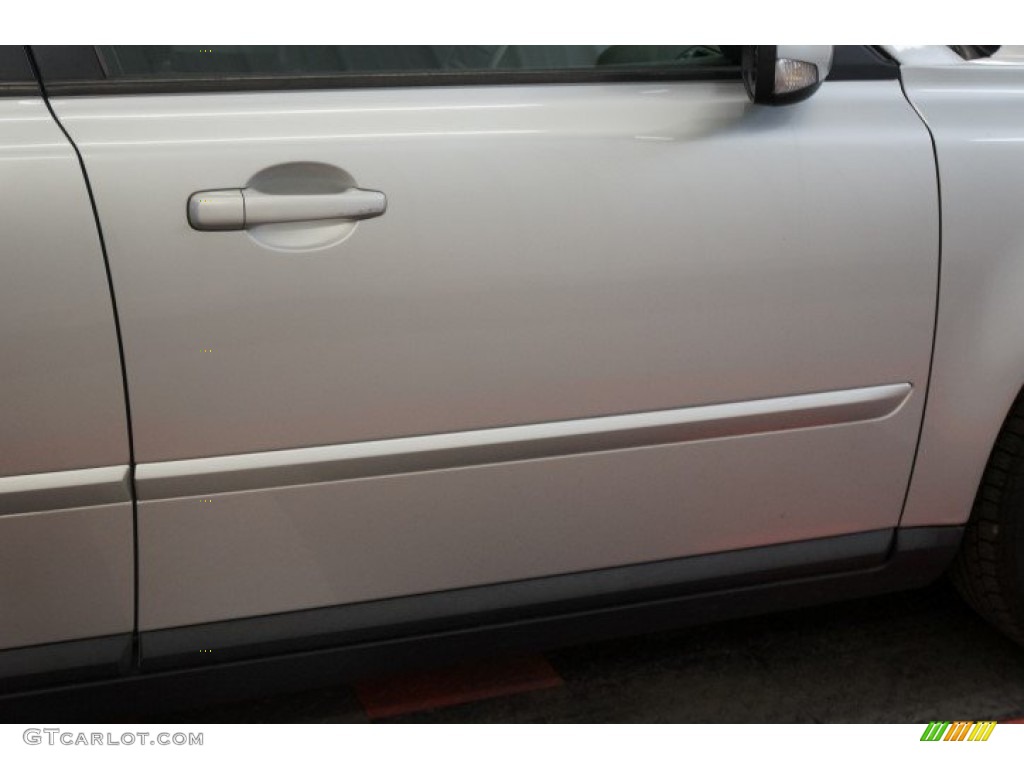 2006 V50 T5 AWD - Silver Metallic / Off Black photo #45