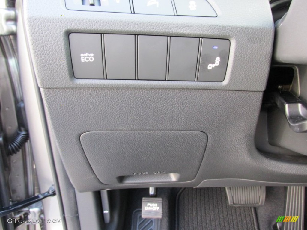 2015 Hyundai Santa Fe Sport 2.4 Controls Photo #99010098
