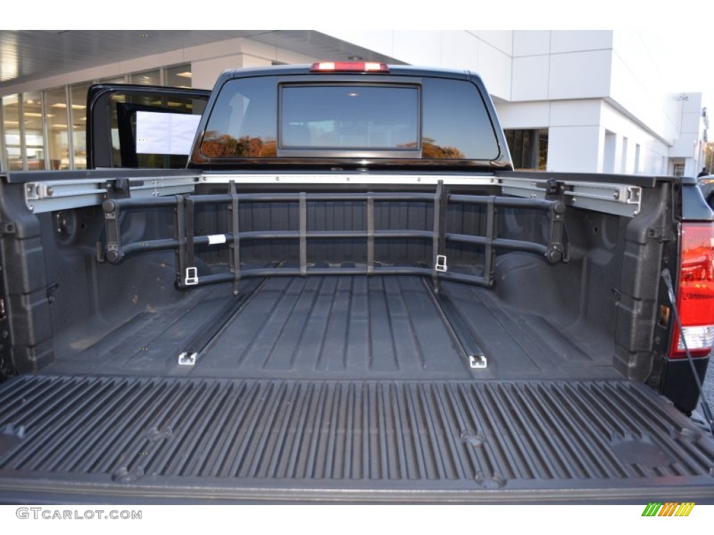 2012 Nissan Titan SV Crew Cab 4x4 Trunk Photos