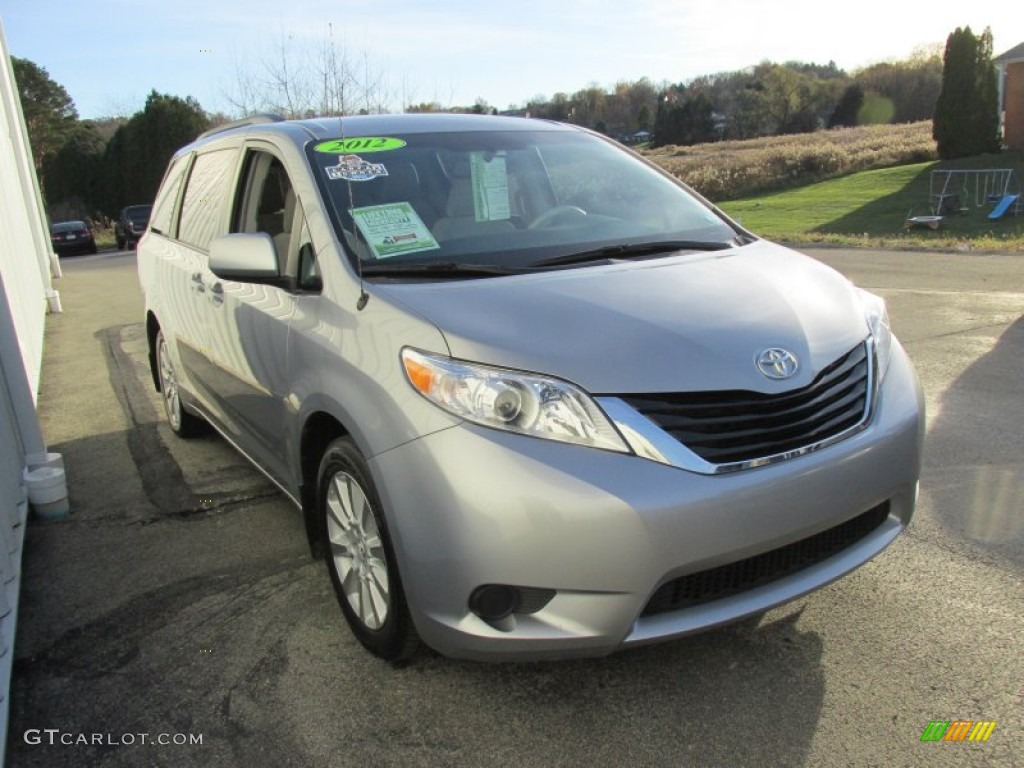 2012 Sienna LE AWD - Silver Sky Metallic / Light Gray photo #8