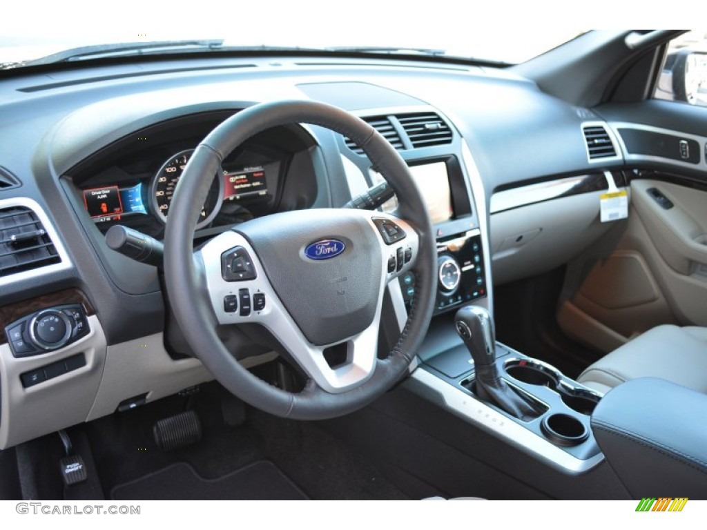 2015 Ford Explorer Limited Front Seat Photos
