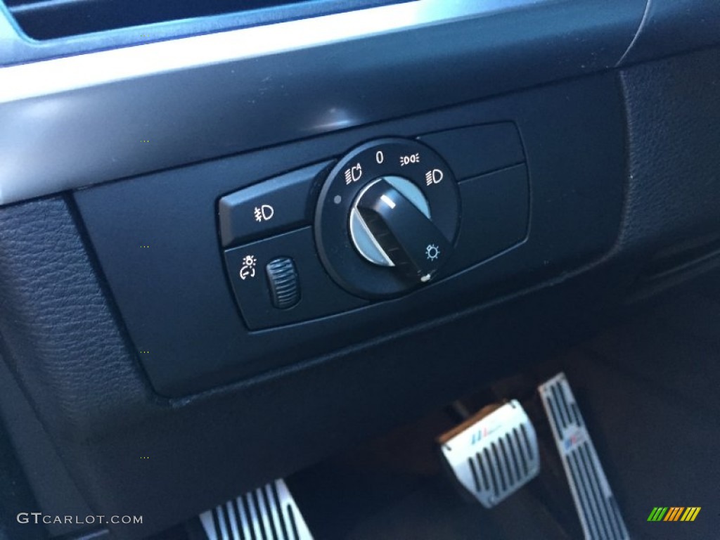 2007 BMW X5 4.8i Controls Photos