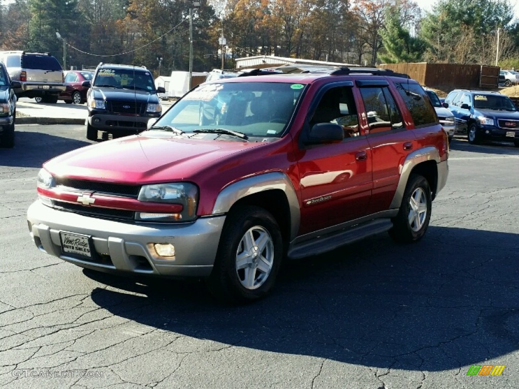 2002 TrailBlazer LTZ 4x4 - Majestic Red Metallic / Dark Pewter photo #2