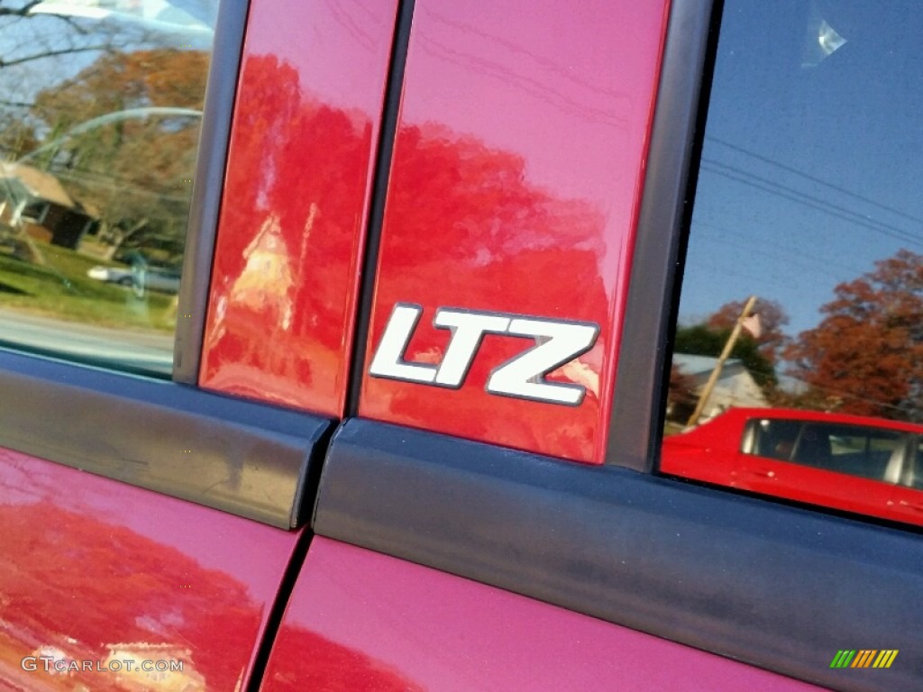 2002 TrailBlazer LTZ 4x4 - Majestic Red Metallic / Dark Pewter photo #16