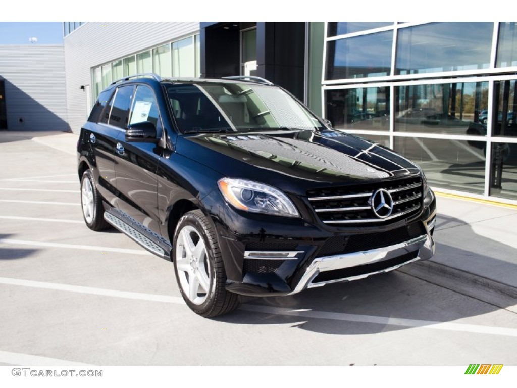 Black Mercedes-Benz ML